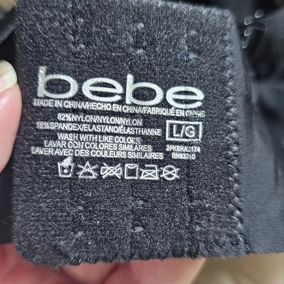 Bebe Sport Bra Black Removable pads Logo Straps No Shows Lines Bralette Size L - Picture 5 of 6